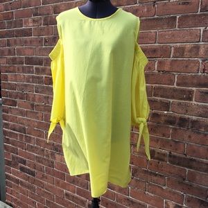 🦋 3 for $25 - TopShop Cold Shoulder  Ruffle Sleeve Mini Dress